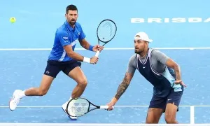 Djokovic và Kyrgios thua đánh đôi Brisbane International