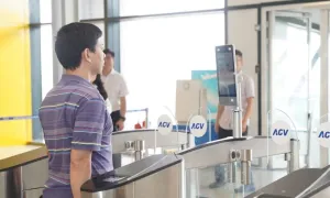 Hành khách làm thủ tục hàng không bằng sinh trắc học Hành khách làm thủ tục hàng không bằng sinh trắc học