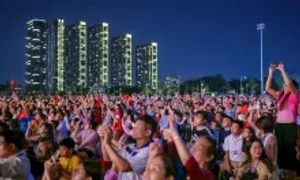 Hàng nghìn khán giả hòa cùng 'Mùa xuân thống nhất' Hàng nghìn khán giả hòa cùng 'Mùa xuân thống nhất'