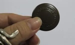 'Bọn lừa đảo dụ mẹ tôi mua 10 cục đá 35 triệu đồng'