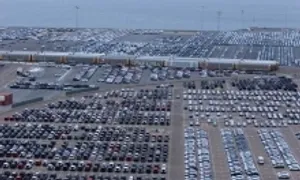 Ông Trump nói các hãng xe phải sản xuất hoàn toàn tại Mỹ Ông Trump nói các hãng xe phải sản xuất hoàn toàn tại Mỹ