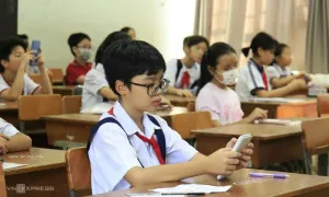 Ôn luyện 2-3 năm để tranh suất lớp 6 trường 'hot' nhất TP HCM Ôn luyện 2-3 năm để tranh suất lớp 6 trường 'hot' nhất TP HCM