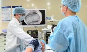 Polyp ở ruột non xuất huyết Polyp ở ruột non xuất huyết