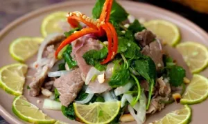 Ba đồ ăn Việt trong top món trộn ngon nhất thế giới