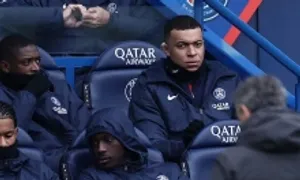 Mbappe cáo buộc PSG 'quấy rối và tống tiền'
