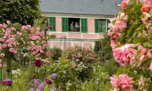 Nhà vườn ngập sắc hoa của danh họa Claude Monet Nhà vườn ngập sắc hoa của danh họa Claude Monet