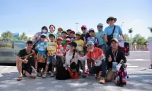 Phụ huynh tỉnh xa đưa con tới Đà Nẵng dự Kun Marathon