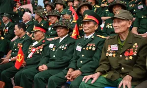 Bộ Quốc phòng muốn nâng chính sách hỗ trợ ốm đau cho sĩ quan về hưu