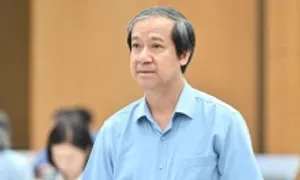 'Bỏ bằng tốt nghiệp trung học cơ sở theo thông lệ quốc tế'
