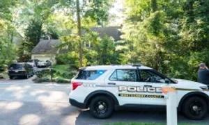 FBI khám nhà cựu cố vấn an ninh quốc gia Mỹ FBI khám nhà cựu cố vấn an ninh quốc gia Mỹ