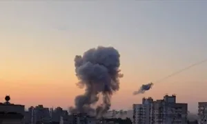 Khoảnh khắc 'tên lửa phòng không Ukraine' lọt mục tiêu, tự hủy ở Kiev