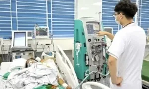 Bùn, nước lũ chứa những mầm bệnh nguy hiểm nào?
