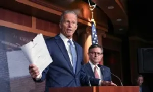 Dự luật giúp mở cửa chính phủ Mỹ tiếp tục bị bác bỏ