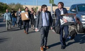 Hàng chục phóng viên rời Lầu Năm Góc để phản đối siết quy định tác nghiệp