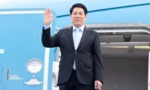 Chủ tịch nước lên đường dự Tuần lễ cấp cao APEC